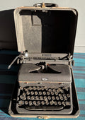 Royal Quiet De Luxe Black Portable Typewriter 1940s Original Case TESTED Working