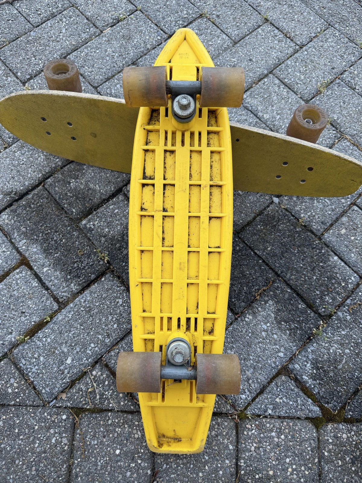 Vintage California Free Former CF-24 Yellow Plastic Skateboard 1970s Torrance