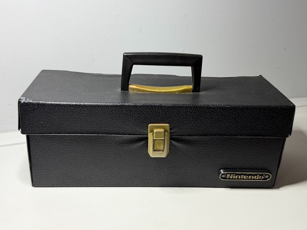 Nintendo NES OEM Carrying Case 15-Slot Cartridge Storage Tackle-Box Vintage