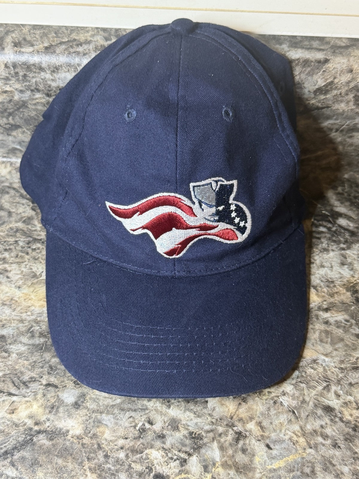 New England Patriots Vintage Hat Flying Elvis Minuteman NFL Navy 90s Cap