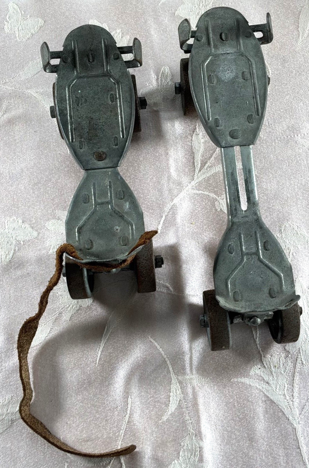 Antique Metal Clamp-On Roller Skates Steel Wheels Sidewalk Skate Key Farmhouse