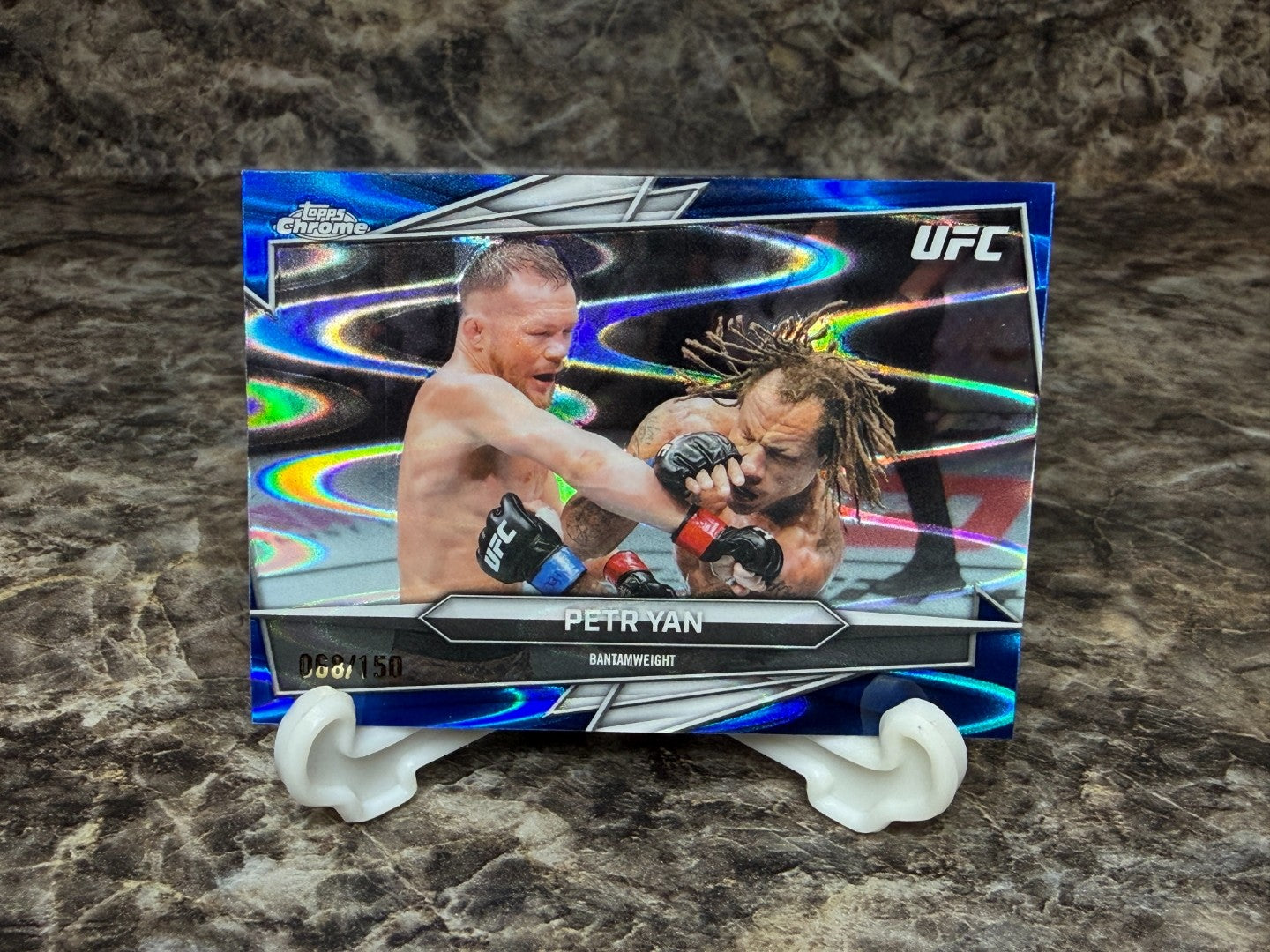 Petr Yan 2026 Topps Chrome UFC #53 Blue Wave Refractor 068/150 SP