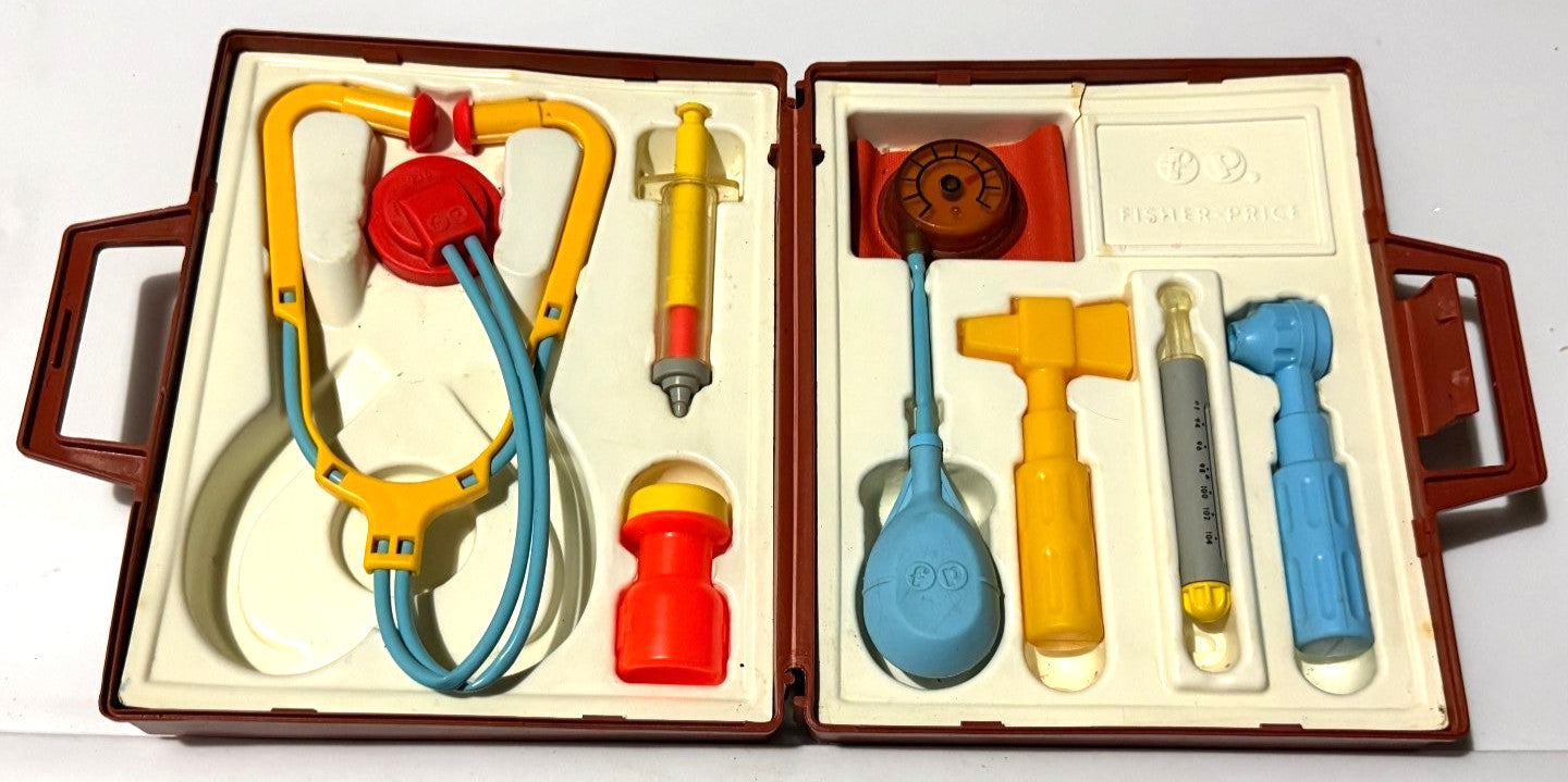 Vintage 1977 Fisher Price Medical Kit #936 COMPLETE Doctor Bag Case Made in USA