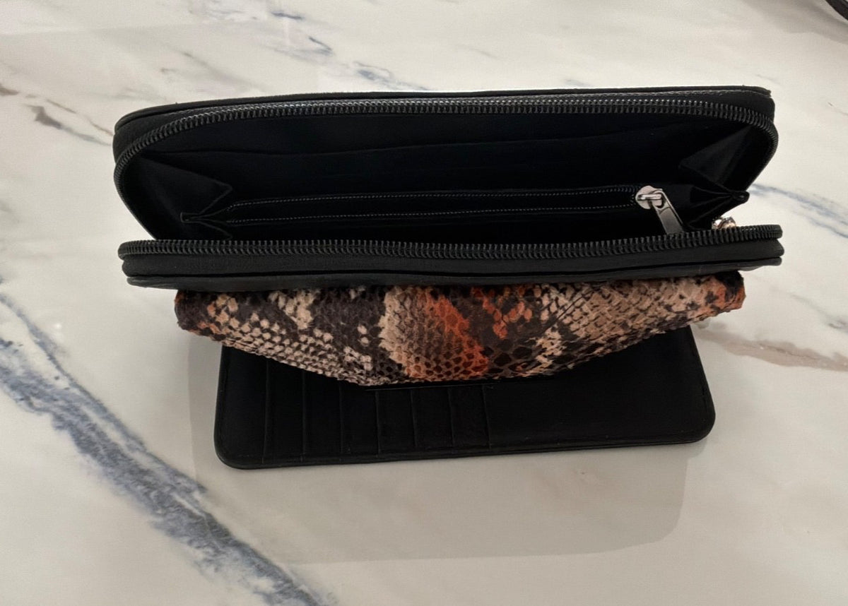 Kenneth Cole Reaction Zip Around Wallet Black Snakeskin Accent Wristlet
