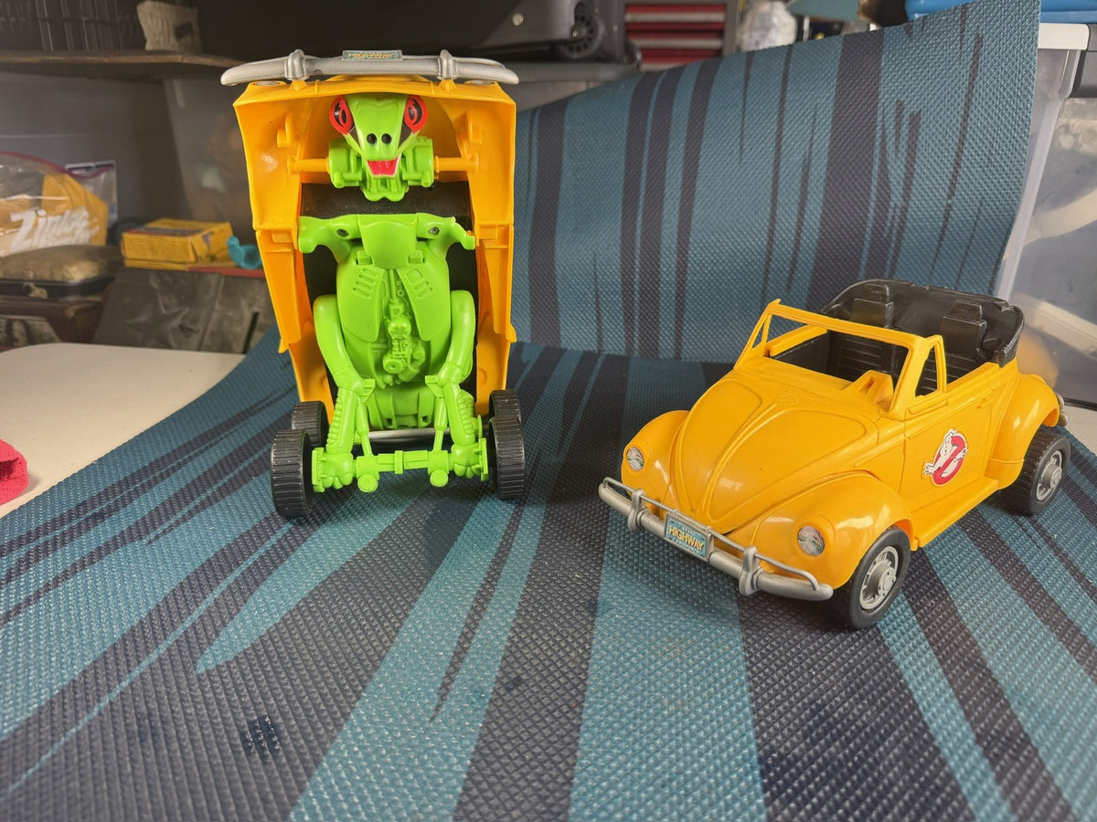 Kenner Real Ghostbusters Highway Haunter Lot of 2 VW Beetle Mantis Ghost Vintage